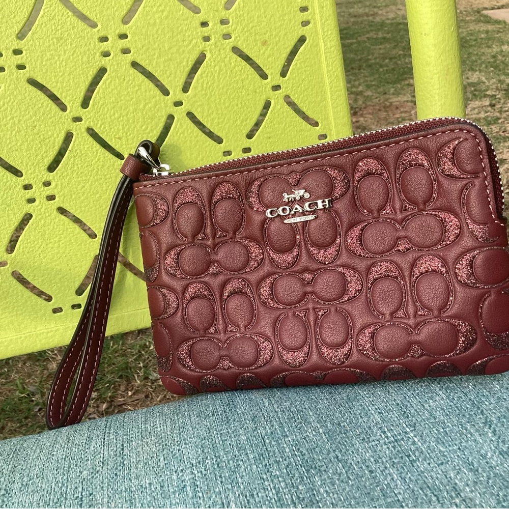 Coach Burgundy Leather Small Zip Wallet Wristlet Excellent Condition!